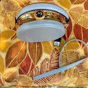 Grey bag with gold chain